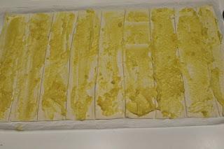 Rose di mele con pasta sfoglia e crema pasticcera Rose di mele con pasta sfoglia e crema pasticcera