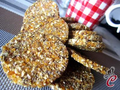 Biscotti al mais con semi misti e avena: il piacere di incontrare la magia nel gusto nell'insolito