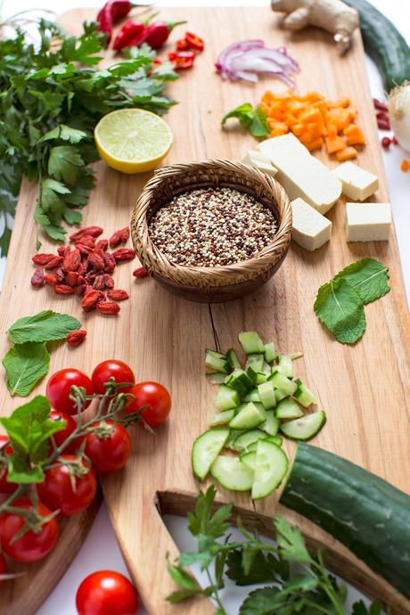 TABBOULEH DI QUINOA e TOFU | Vegan + Senza Glutine TABBOULEH DI QUINOA e TOFU | Vegan + Senza Glutine