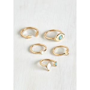 LOOKS: Ethnic Style LOOKS: Ethnic Style