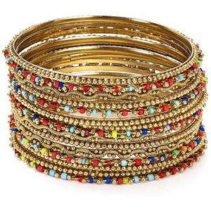 LOOKS: Ethnic Style LOOKS: Ethnic Style