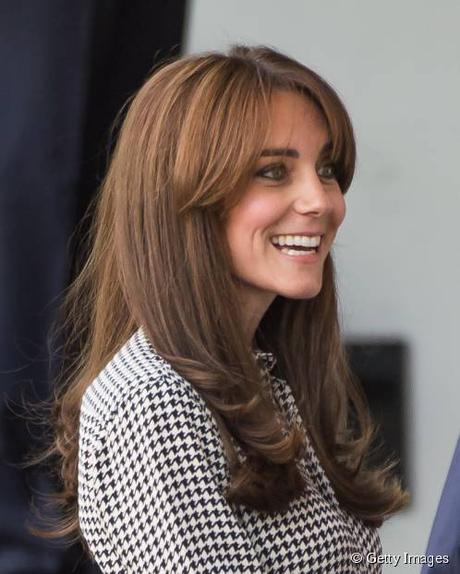 Nuovo look post-parto per Kate Middleton kate-middleton-frangia-2015