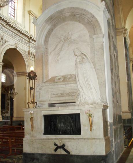 Tomba di Bellini