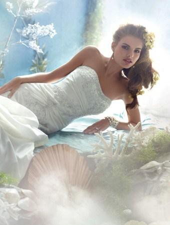 abito-sposa-aderente-ariel-disney-alfredo-angelo