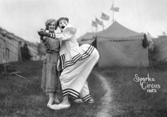 Il magico mondo del circo nelle fotografie di Frederick W. Glasier.