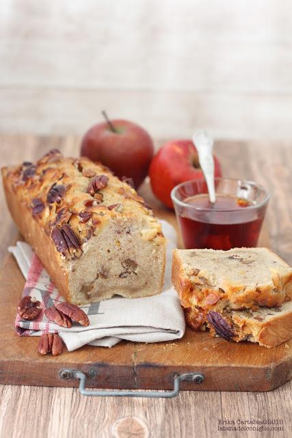 Pane dolce alle mele e noci pecan