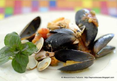 Sauté di vongole veraci, cozze e gamberi al sidro e menta bergamotto