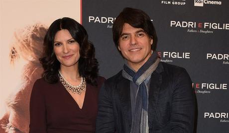 Laura Pausini felice e innamorata a Roma, svelata la tracklist del nuovo album Simili laura pausini