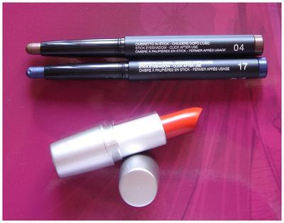 Acquisti Kiko:  long lasting stick eyeshadow 04-17; mat lipstick 288
