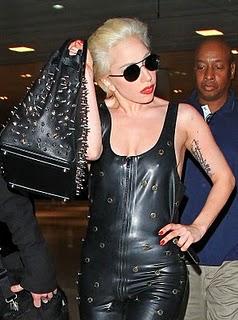 Lady Gaga + Short Hair + Hermes Custom Bag + Noritaka Tatehana Killer Shoes !
