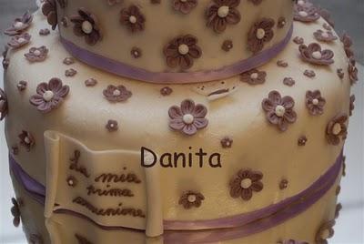 Pasticcera per caso: Wedding cake                              1° comunione Maria