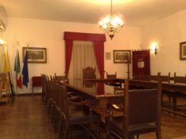 AULA CONSILIARE TERRASINI Terrasini: il Consiglio Comunale approva l’ordine del giorno sui dipendenti precari