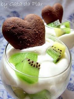 PANNA CREMOSA CON KIWI E CUOR DI CIOCCOLATO