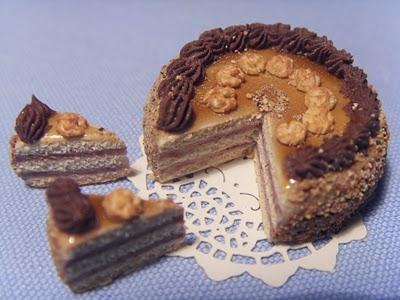 UNA TORTA, UNA COPERTA, E TANTI FIORI!!! UNA TORTA, UNA COPERTA, E TANTI FIORI!!!