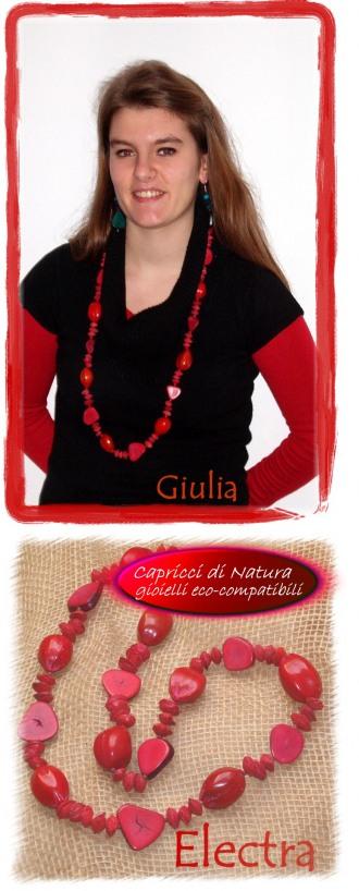 Giulia indossa Electra, un classico di Capricci di Natura