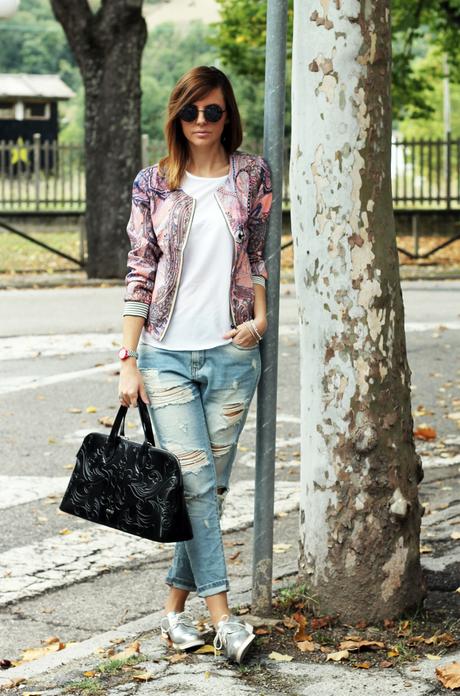 3-outfit-sportivo-jeans-bomber-rosa-stringate argento