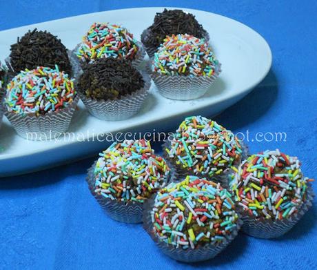 Palline di Corn Flakes con Mandorle e Crema di Cioccolata