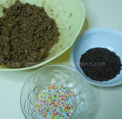 Palline di Corn Flakes con Mandorle e Crema di Cioccolata