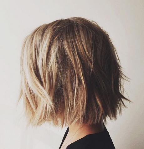 Blunt Cut, ovvero il capello moda per l'autunno 2015