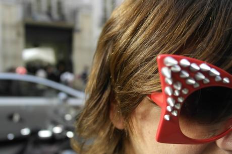 PFW E UN OCCHIALE ROSSO FUOCO 11