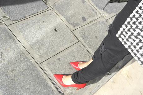 PFW E UN OCCHIALE ROSSO FUOCO 12