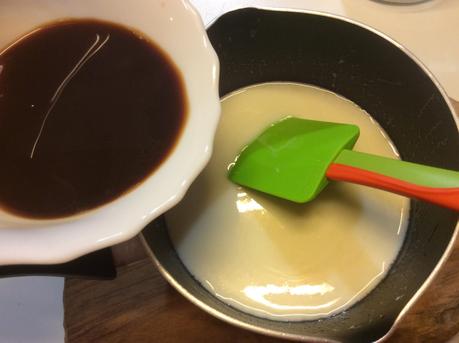 PANNA COTTA AL CAFFÈ CON BISCOTTO ALLA CANNELLA (di LORETTA FANELLA) PANNA COTTA AL CAFFÈ CON BISCOTTO ALLA CANNELLA (di LORETTA FANELLA)