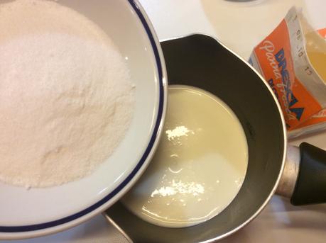 PANNA COTTA AL CAFFÈ CON BISCOTTO ALLA CANNELLA (di LORETTA FANELLA) PANNA COTTA AL CAFFÈ CON BISCOTTO ALLA CANNELLA (di LORETTA FANELLA)