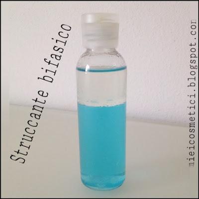 Come fare uno struccante bifasico (che non bruci gli occhi!) Come fare uno struccante bifasico (che non bruci gli occhi!)