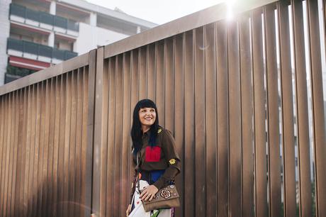 Ecco perché amo le geishe camicia militare con applicazioni giulia rositani