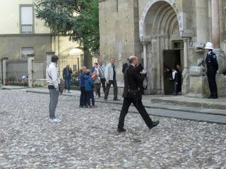 Il pontificale dei cento nomi Il pontificale dei cento nomi