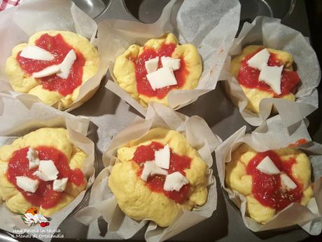 Muffin Pizza farciti con tacchino e scamorza 20151003_180845