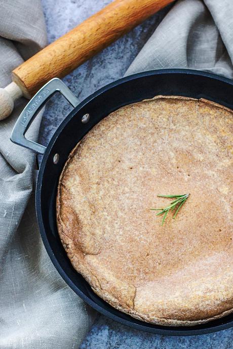 PANE AZZIMO INTEGRALE IN PADELLA FARCITO AL FORMAGGIO...& IL MESTIERE PIU' DIFFICILE DEL MONDO.