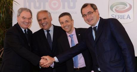 Diritti tv Calcio, perquisizioni della Gdf in sedi delle società di A e B Diritti tv Calcio, perquisizioni della Gdf in sedi delle società di A e B