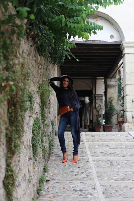 So Kate , So orange .... So Kate , So orange ....