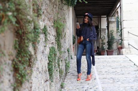 So Kate , So orange .... So Kate , So orange ....