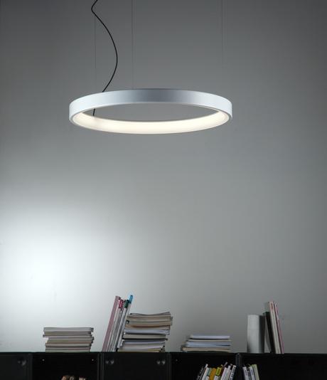 Martinelli Luce: buon compleanno al Serpente e anche al Pipistrello Martinelli Luce: buon compleanno al Serpente e anche al Pipistrello