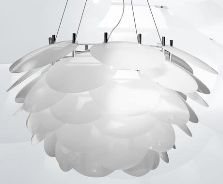 Martinelli Luce: buon compleanno al Serpente e anche al Pipistrello Martinelli Luce: buon compleanno al Serpente e anche al Pipistrello