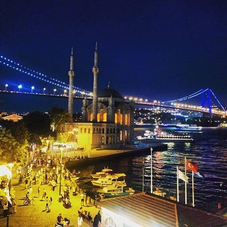 Da Galata a Ortakoy by night