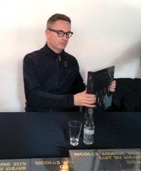 A lezione con Nicolas Winding Refn Nicolas Winding Refn autografa il suo libro - Photo MaSeDomani