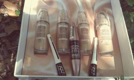 Maybelline: 100 anni di bellezza, fascino e sensualità Kit