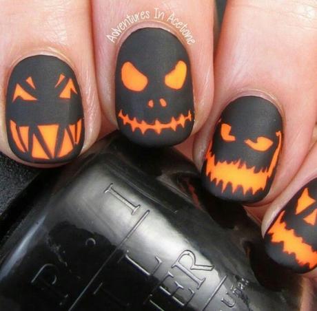 HALLOWEEN …. SPAVENTOSAMENTE NAILS ….. unghie-halloween-2015