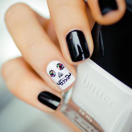 HALLOWEEN …. SPAVENTOSAMENTE NAILS ….. unghie-halloween
