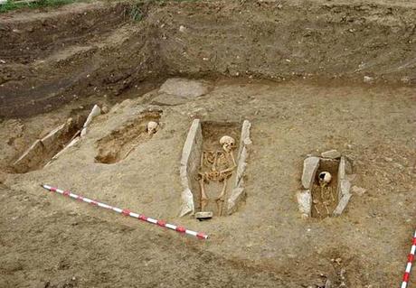 Spagna, scavato il borgo medioevale di Arganzòn