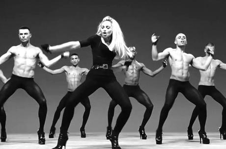 Buccia di Banana/Collant: da Robin Hood a oggi madonna-356284_0x410