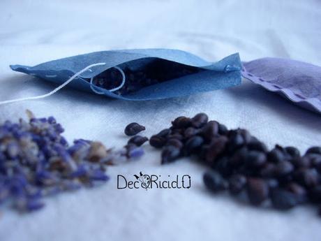 Cuori profumati, imbottiti con semi di uva e lavanda Cuori profumati, imbottiti con semi di uva e lavanda