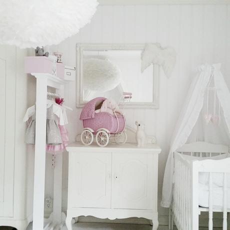 Nordic Style con un leggero accenno di rosa …a casa di Anja