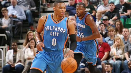 Westbrook e Durant - © 2015 twitter.com/NBA.com