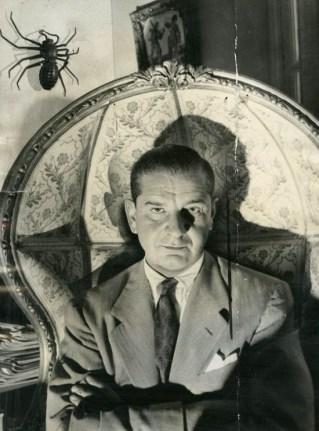 Charles Addams, una biografia del padre della famiglia più dark del mondo dei fumetti.