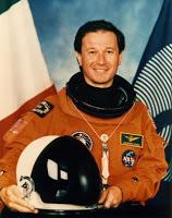 Venerdì 6 novembre - L'astronauta MAURIZIO CHELI al Caffè Letterario di Lugo