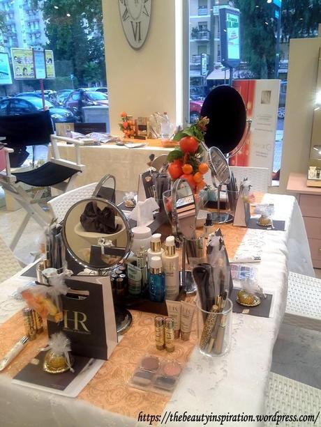 Lezioni di make-up con Helena Rubinstein e Cocoon Lezioni di make-up con Helena Rubinstein e Cocoon